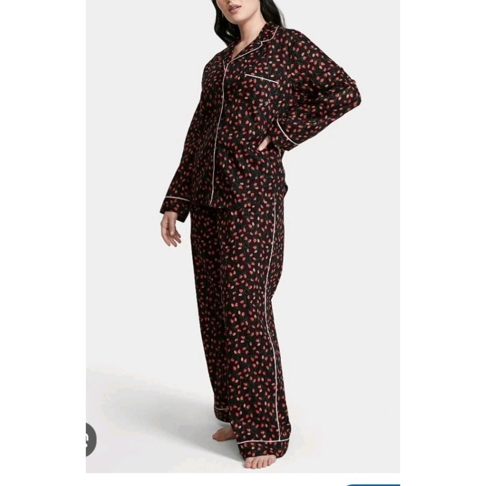 VICTORIA'S SECRET 100% Cotton PJ Set Strawberries Sz L Black Red Fruit Pajamas
